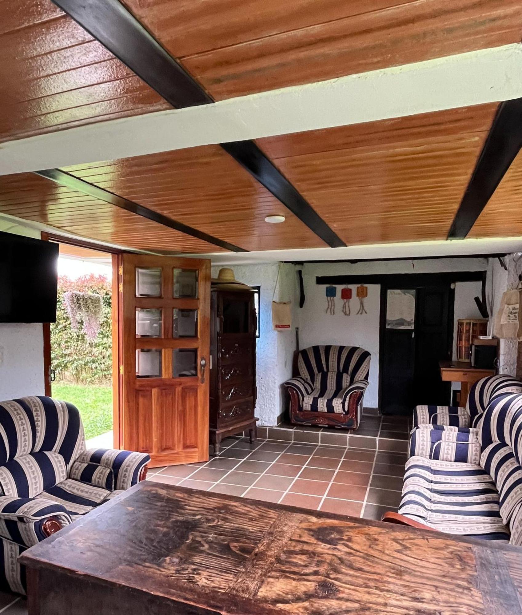 Chalet Campestre - Ciudad Memoria